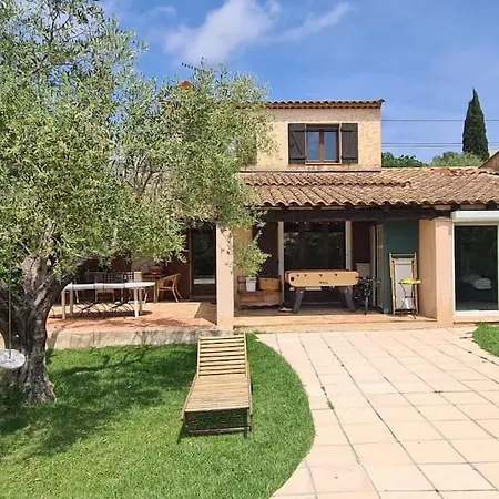 Provencal Avec Piscine